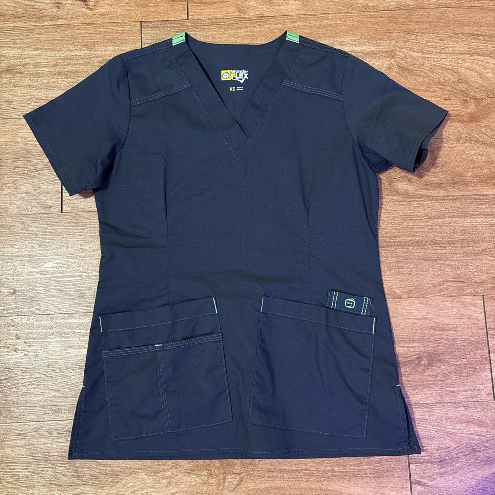 Dickies Grey Scrub Top with Green Trim